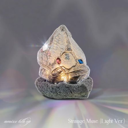 [QR] NMIXX - Strange Muse - Mini Album Vol.6 (Light ver.)